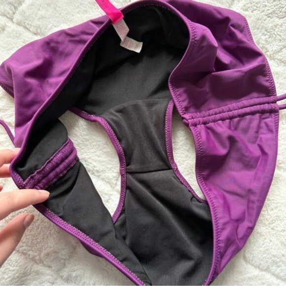 Victoria’s Secret | Purple Plum Side Ruched Bikini Bottoms | Size Medium - Picture 5 of 10